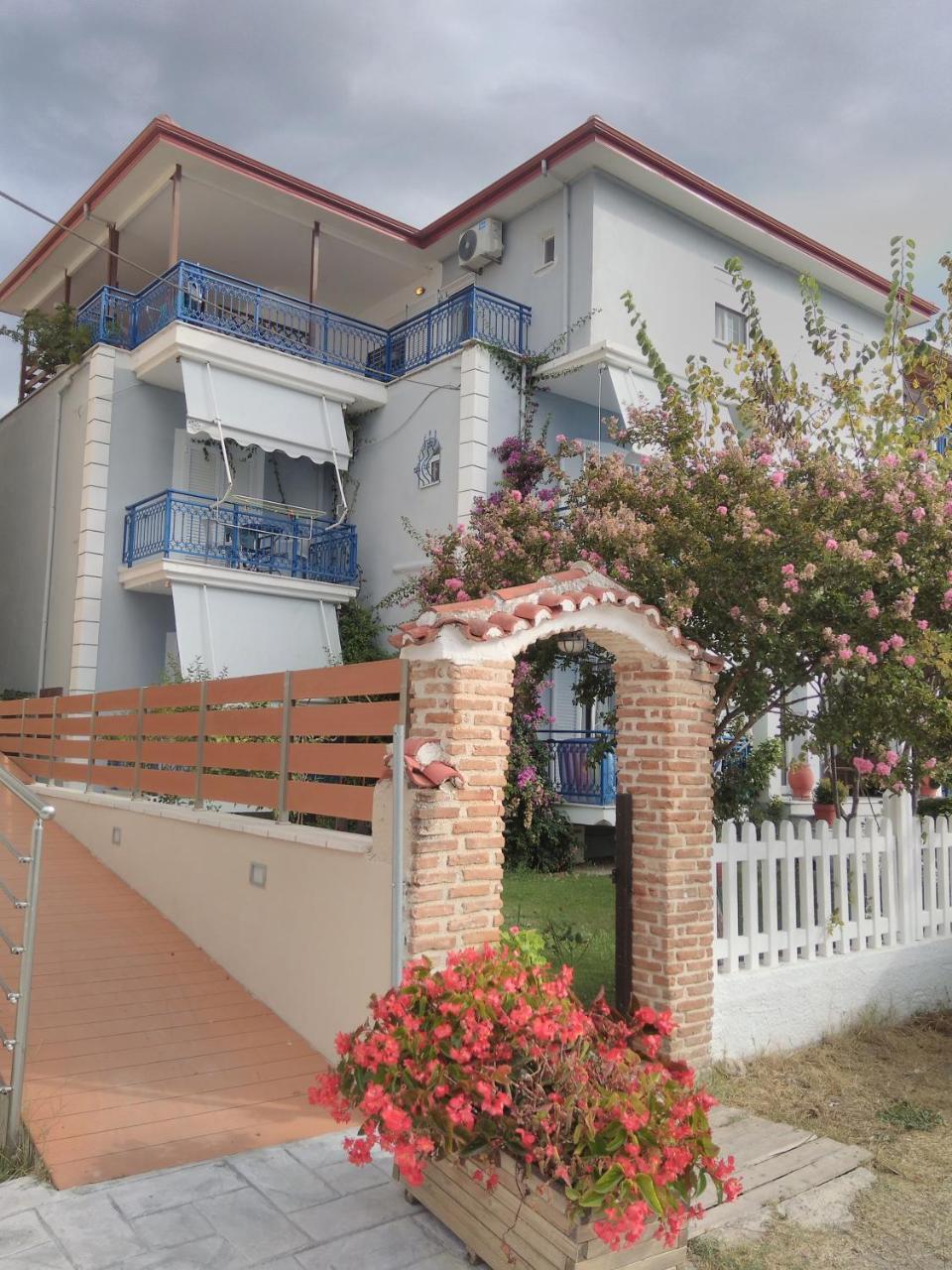 Ionio Gastronomy Suites อัมมูเดีย ภายนอก รูปภาพ